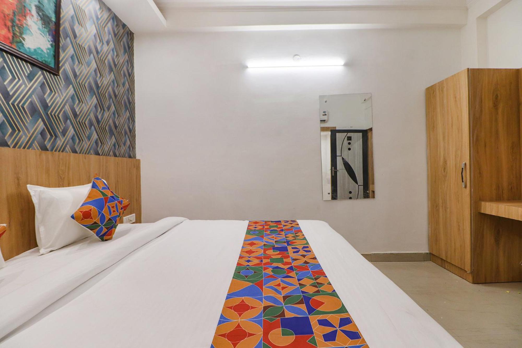 Fabhotel Rainbow Villa Near Igi Airport Нью-Дели Экстерьер фото