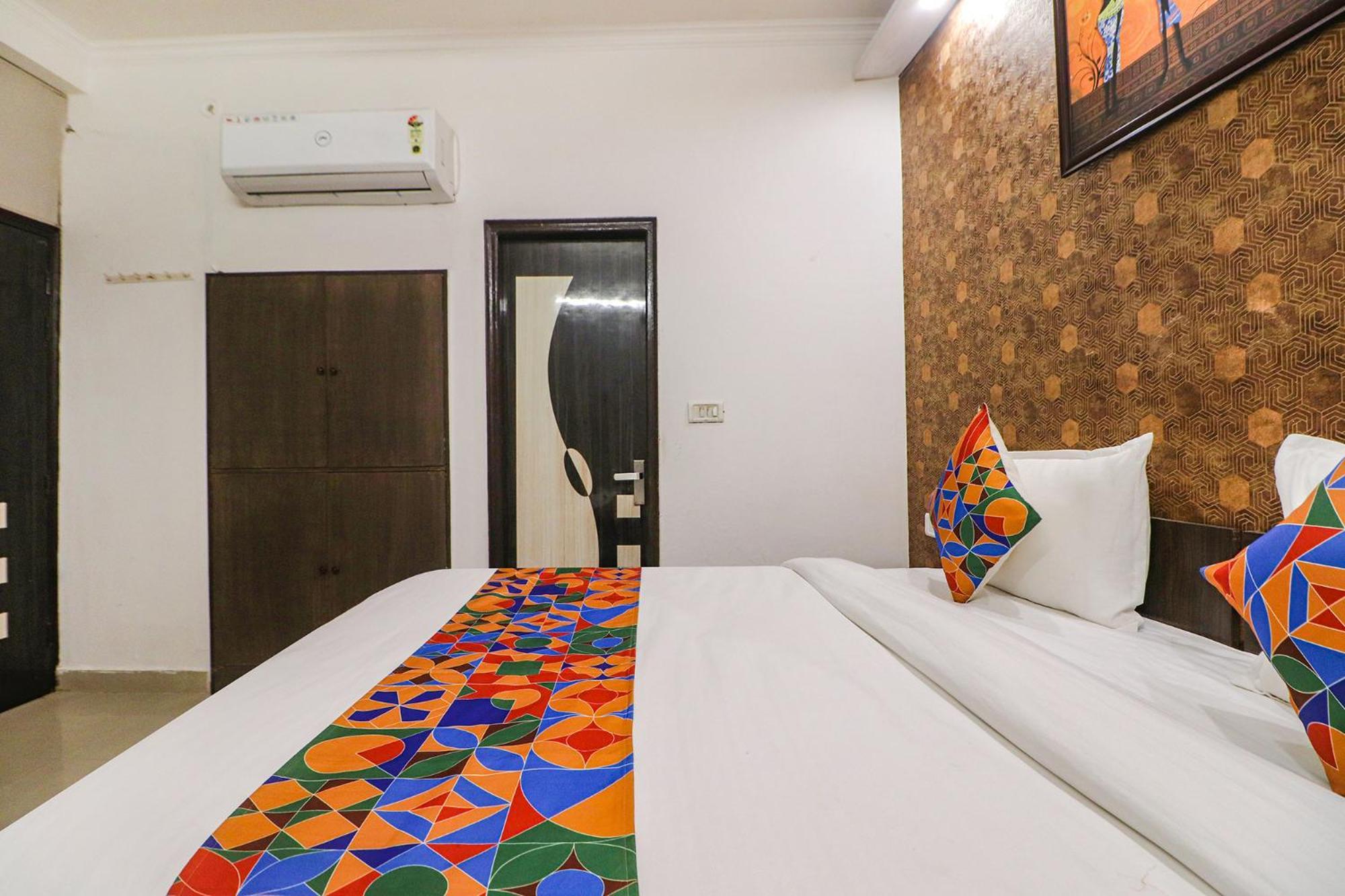 Fabhotel Rainbow Villa Near Igi Airport Нью-Дели Экстерьер фото