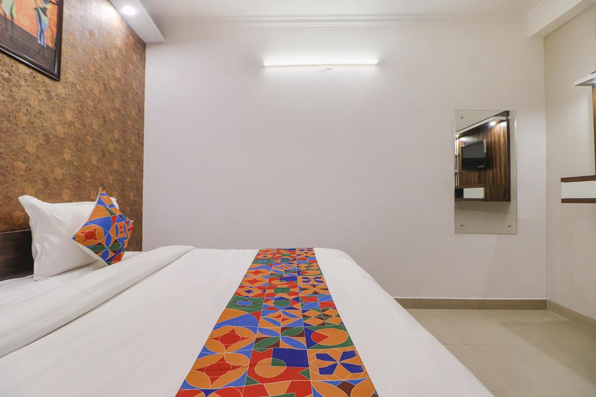Fabhotel Rainbow Villa Near Igi Airport Нью-Дели Экстерьер фото