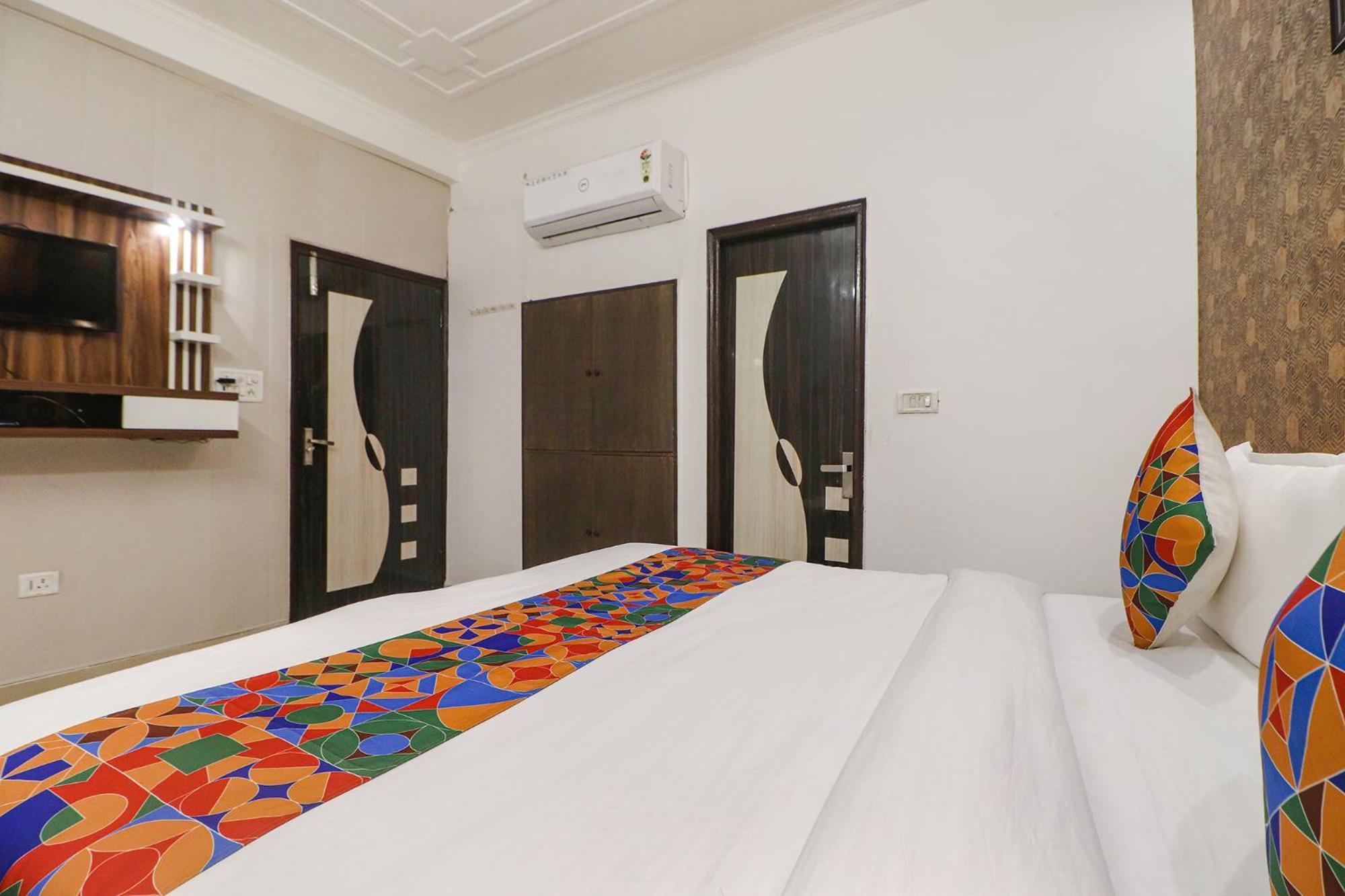 Fabhotel Rainbow Villa Near Igi Airport Нью-Дели Экстерьер фото